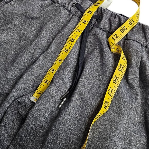 Lululemon Womerns On The Fly Pant 28" Heathered Grey Black, Luxtreme, Size 4 - Picture 5 of 10